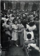 La Mare ballant a l'embalat festa major Prat 1945